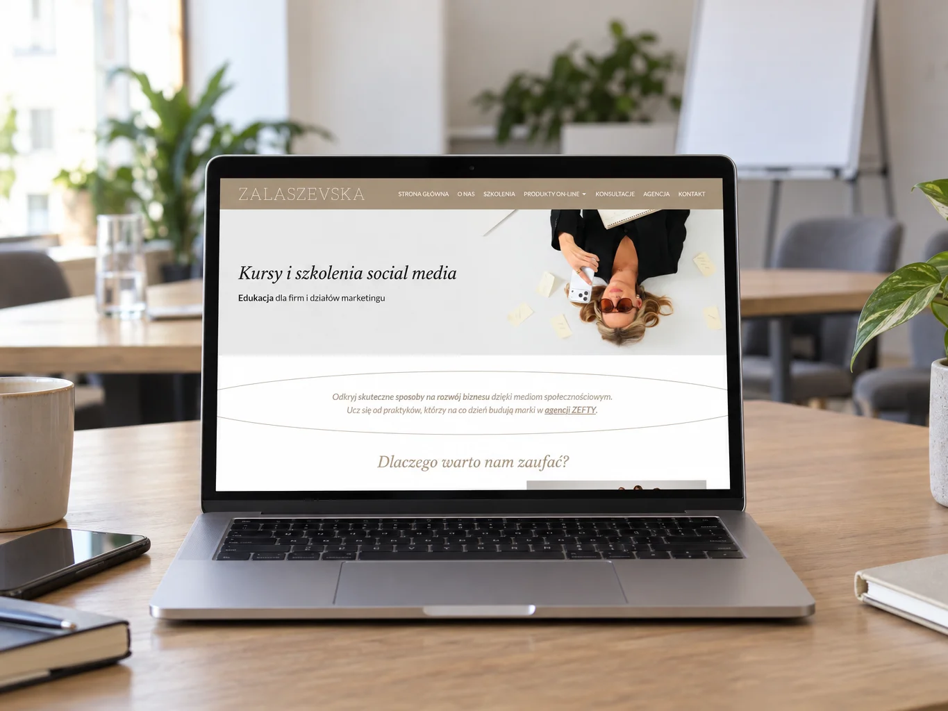 Strona zalaszevska marketing na laptopie
