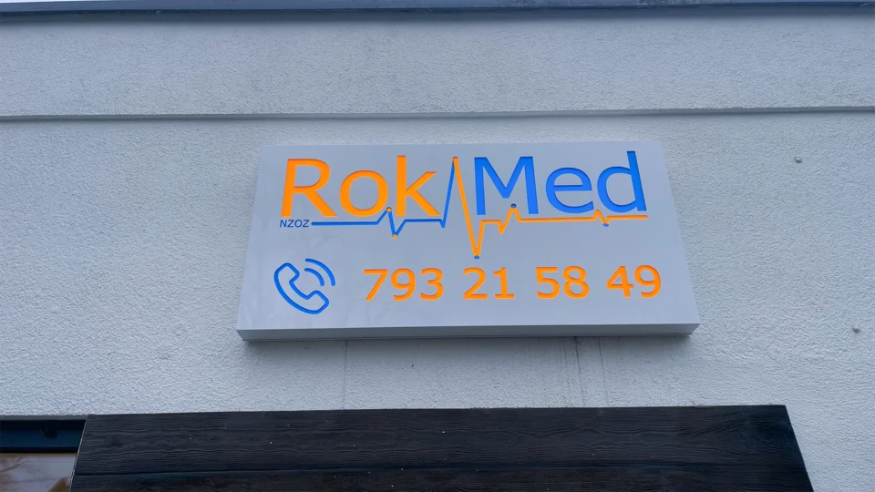 ROKMED - oklejanie witryny i reklama (2)